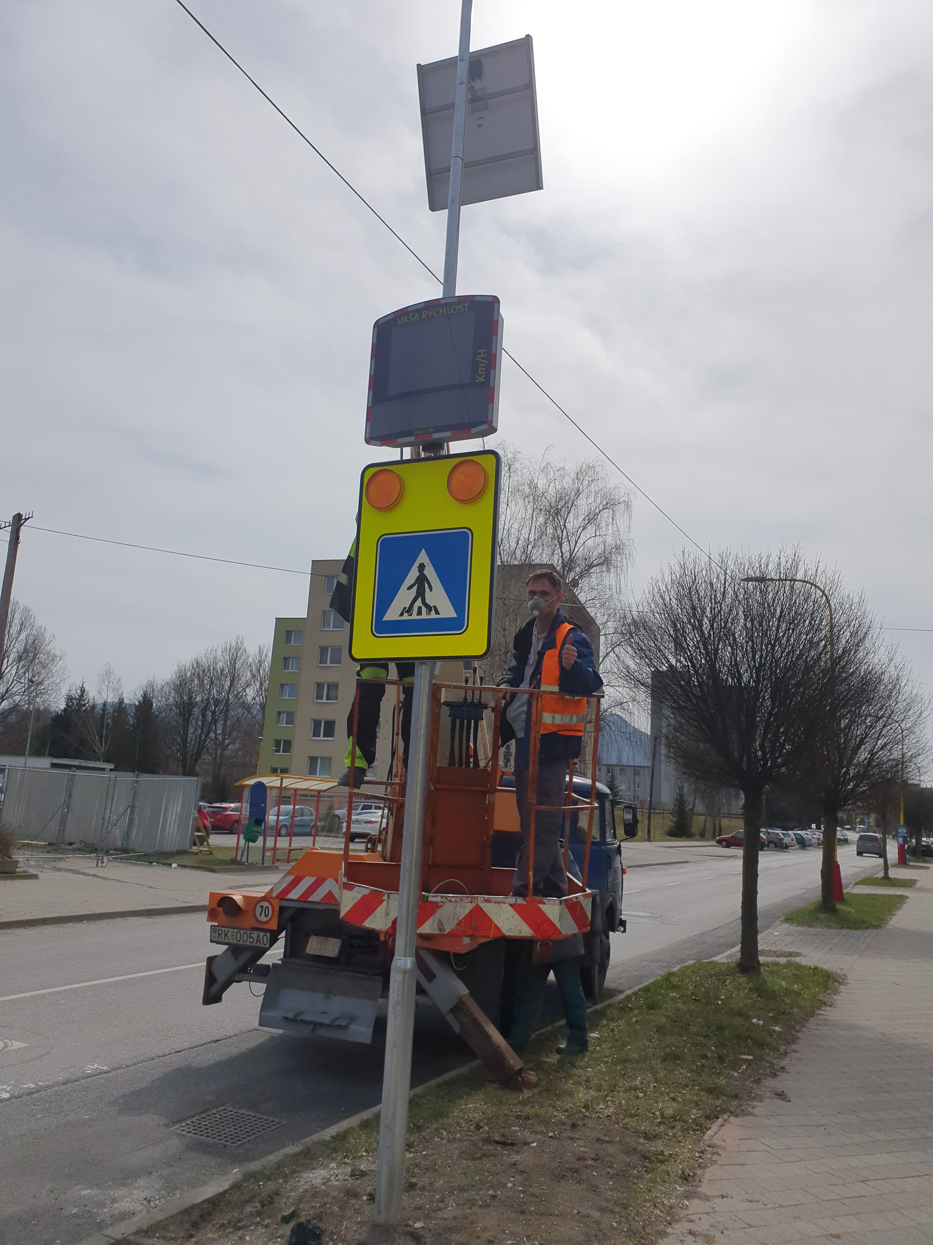 Bezpečný prechod blikajúcimi značkami IP 6
